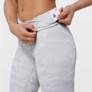 wunder under high-rise tight 25 luxtreme incognito camo ribbed legging